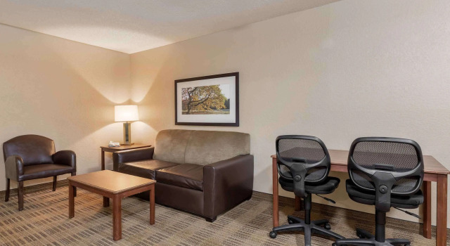 Четырёхместный люкс c 1 комнатой Extended Stay America Suites - Charleston - Northwoods Blvd