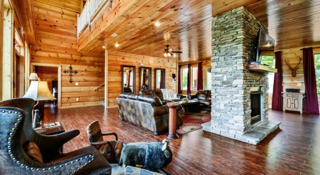 Luxury 14br Haven Views Games Hot Tubs More