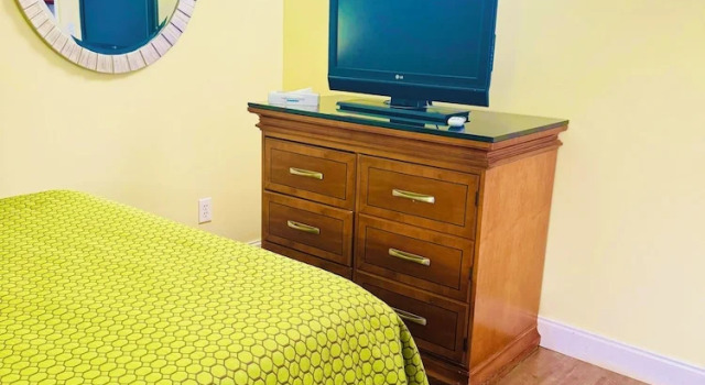 Трёхместный люкс с 2 комнатами Classic Suites - Cleveland