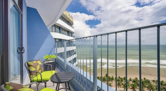 Двухместный номер Premier с видом на океан Nesta Celia Danang Hotel