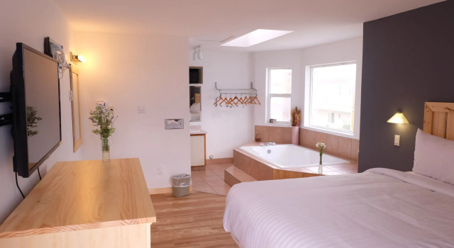 Golden Village Lodge