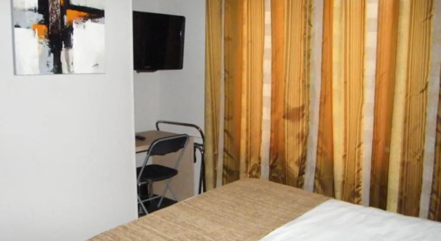 Двухместный номер Standard CITHOTEL Saint-Pierre