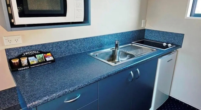 Студия Deluxe с балконом Bay City Motor Lodge