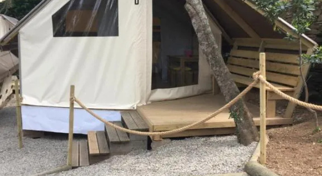Тент Camping les Orangers