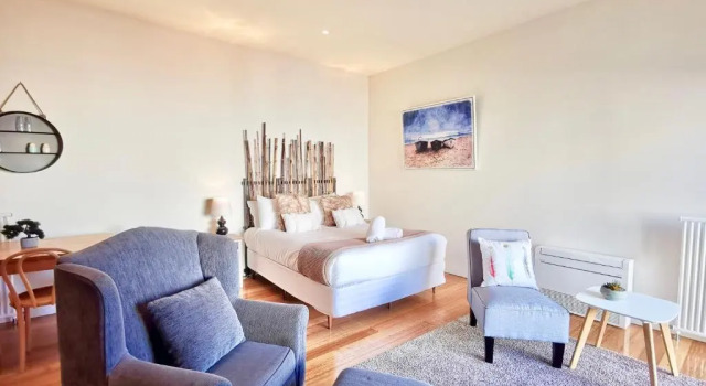 Студия Phoenix Apartments