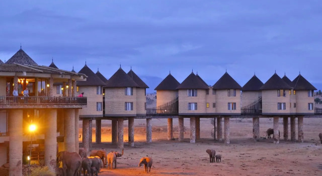 Salt Lick Safari Lodge, Rezervasyon Otel Tsavo 