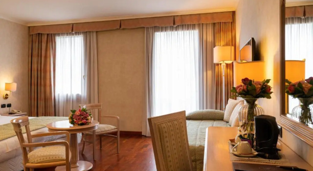 Трёхместный номер Superior Hotel Roxy Plaza
