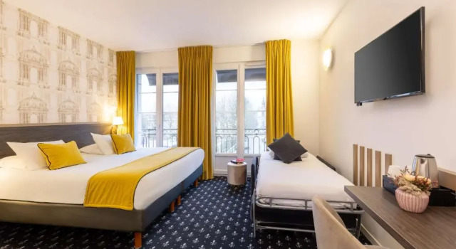 Семейный номер Standard с красивым видом из окна Best Western Royal Hotel Caen