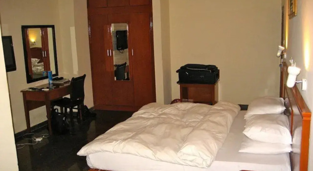 Channel View Hotel
