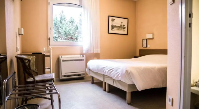 Номер Comfort Hôtel du Canal