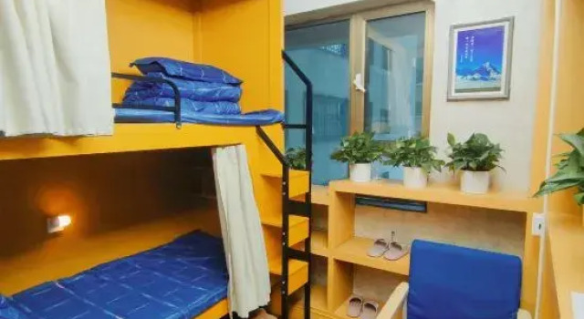 Кровать в общем номере Menghui Si Road Hostel (Xiguan Dazhongxiang)