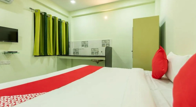 Oyo 40819 Rama Inn, Забронировать Отель Отели штата Махараштры 3 звезды, 3*