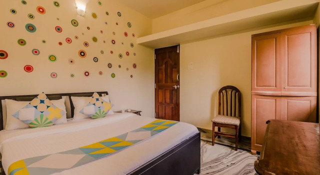 OYO 24035 Home La Indiana Morjim, Prenota Hotel Morjim 