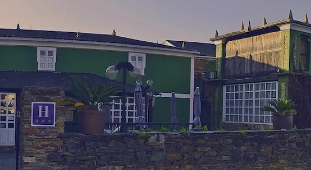 La Villa, Book Villa Ribadeo 