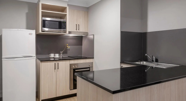 Апартаменты Oaks Sydney North Ryde Suites
