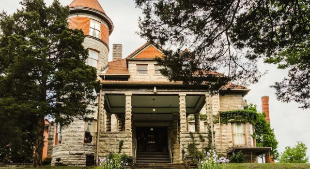 The Mansion at Elfindale, Book Bed and Breakfast Springfield Ozark