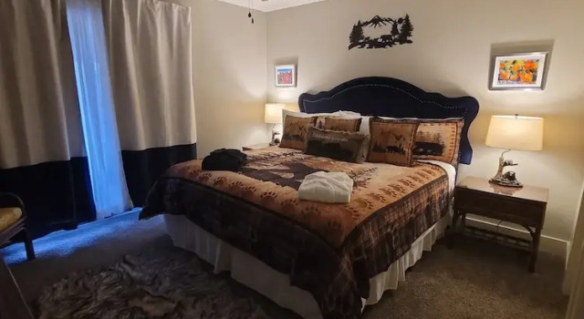 The Bear Den, Boek Appartement Hotels in Missouri met zwembad, Zwembad