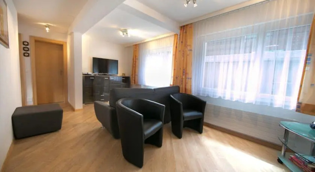 Chalet Aroleid