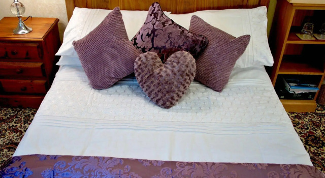 Crown Hotel Guesthouse