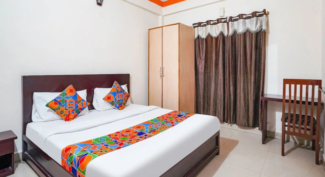 Номер Deluxe Fabhotel Century Gardens