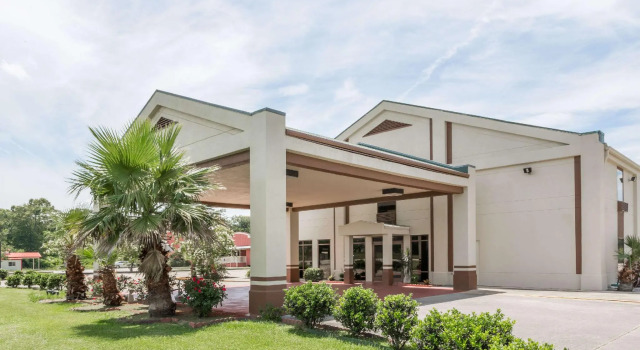 Номер Standard Days Inn by Wyndham Rayne/Crowley