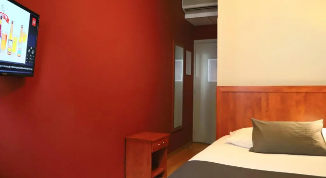 Одноместный номер Economy Hôtel de lUnivers Liège