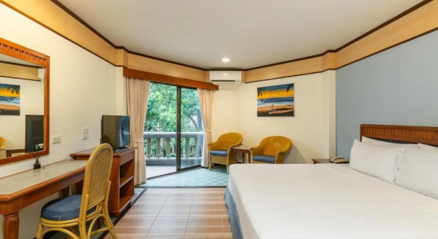 Люкс c 1 комнатой Botany Beach Resort Pattaya
