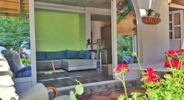See view apartment, Забронировать Апартаменты/квартира Отели Свети-Стефан с парковкой, рядом с Пляж Црвена Главица, Парковка