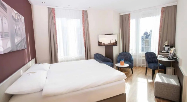 Четырёхместный номер Standard Sorell Hotel Rex Zürich