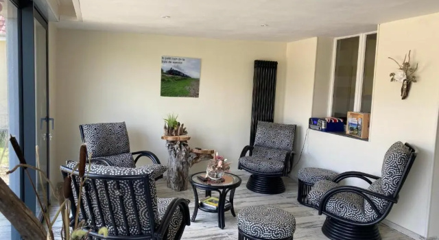 Maison rez-de-chaussée 3 étoiles confortable, Varaa Hotelli  