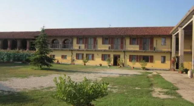 Azienda Agrituristica Buttieri Giuseppe, Varaa Hotelli Cherasco Langhe