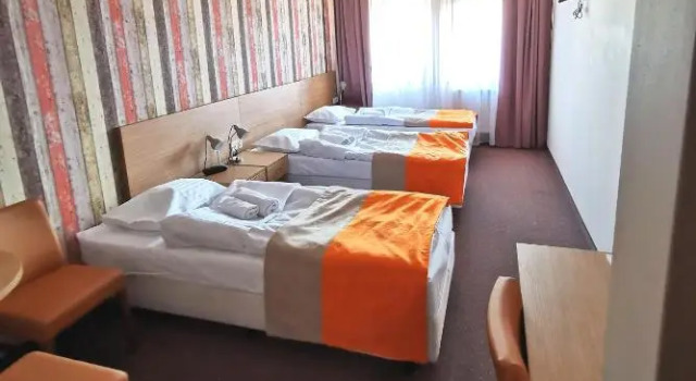 Hotel Pod Figura, Book Hotel Podzamcze Kraków-Częstochowa Upland