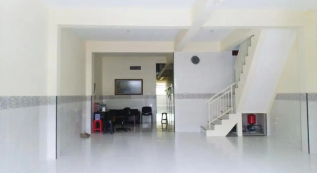 Kost Harian 86, Book Hotel Surabaya East Java, near University Of 17 Agustus 1945 Surabaya