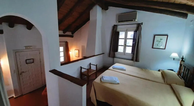 Коттедж Finca Valbono Apartamentos Rurales y Hotel