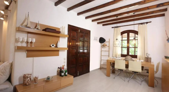 Villa Delta - 5 Bdrms, 2 min walk to Mamalouka, Blue Carpet, Book Villa Pefkohori 