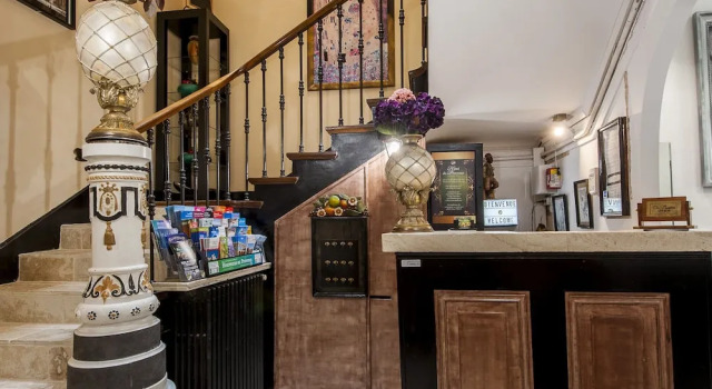 Hôtel de Provence, Rezervasyon Otel Carros kahvaltılı oteller, Kahvaltı