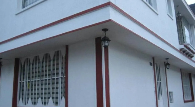 Hotel Casa Santa Martha, Забронировать Отель Отели Богота с парковкой, рядом с CORFERIAS Bogota Convention Center, Парковка