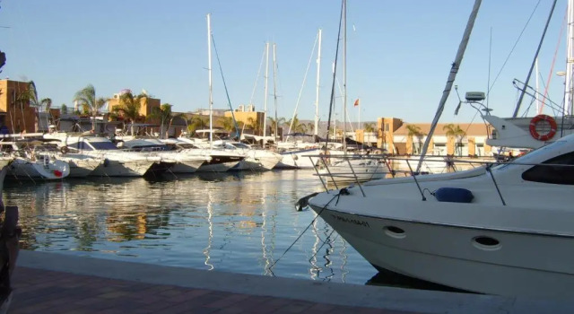 Коттедж 3 Bed Apartment Condado de Alhama Golf Resort