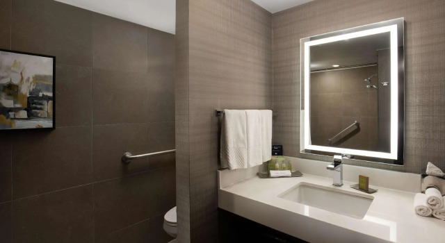 Двухместный номер Standard DoubleTree by Hilton Monrovia - Pasadena Area