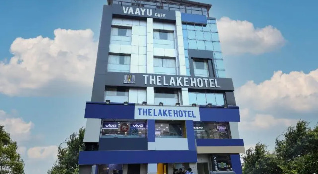 The Lake Hotel