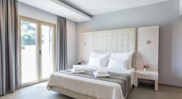 Полулюкс с частичным видом на море Aqua Oliva Resort
