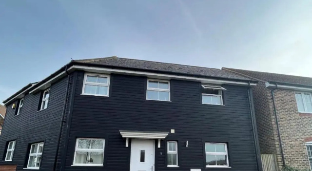 Gorgeous 3 Bedroom 2 Bathroom Family Home