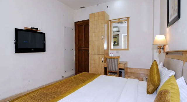 Sam Hotel