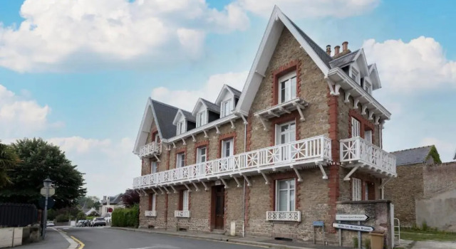 Studio rénové au c ur de Dinard proche mer, Rezerwuj Hotel Dinard 