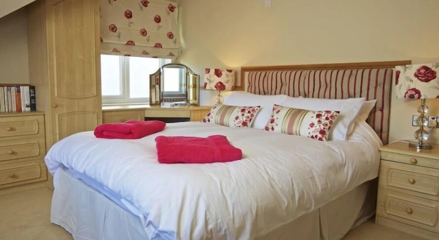 12 Thurlestone Rock