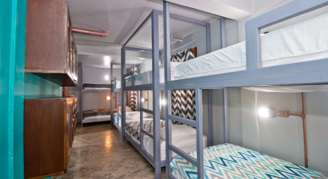Sandbar Beachfront Hotel & Hostel Restaurant, Book Hostel Hotels in Belize Province with Parking, Parking
