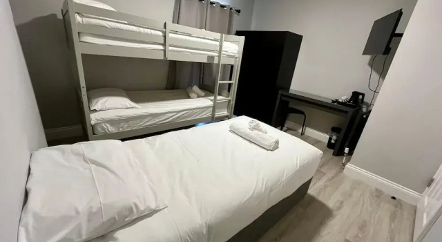Трёхместный номер Deluxe Shamrock Inn
