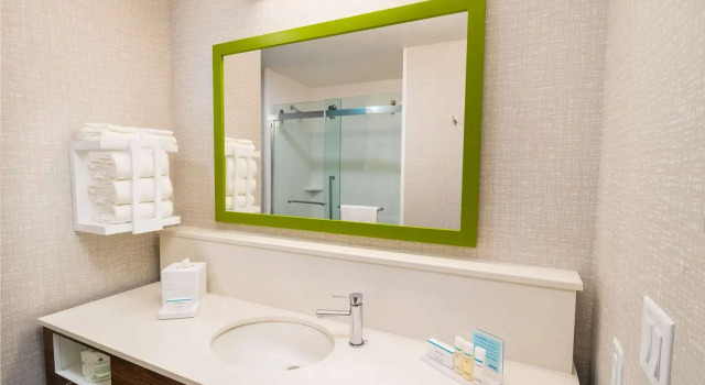 Четырёхместный номер Standard с видом на залив Hampton Inn & Suites Imperial Beach San Diego, Ca
