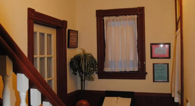 The Sleepy Senator Guest House