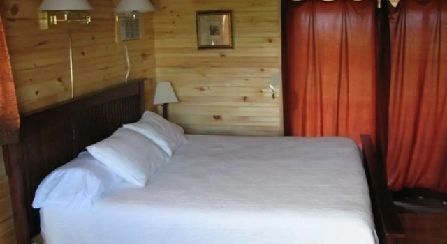 Коттедж Standard Swept Away Cottages
